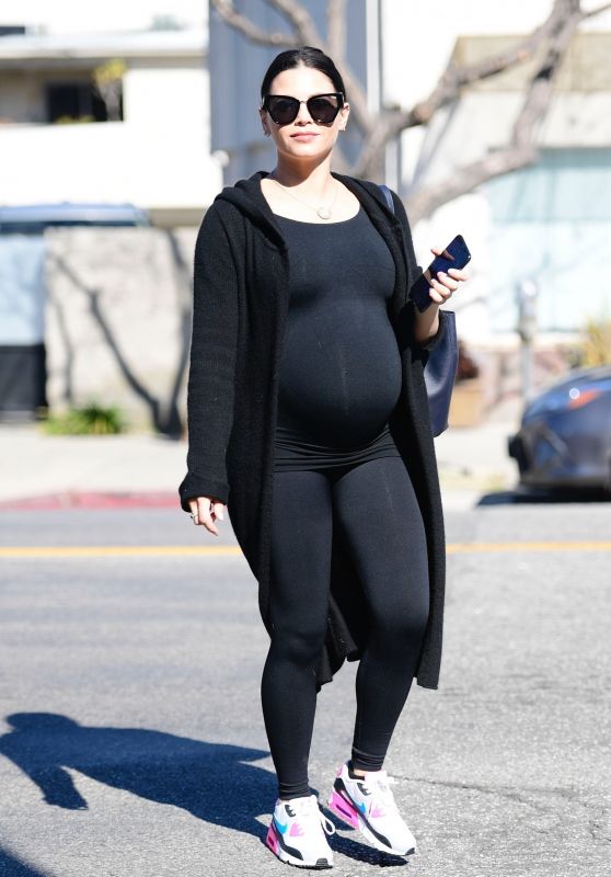 Jenna Dewan Sporty Maternity Style 01/29/2020