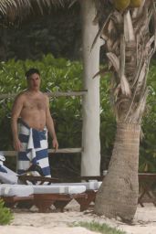 Jennifer Aniston Bikini Candids - Beach in Tulum 01/01/2020