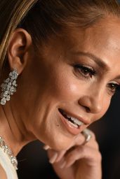Jennifer Lopez - Critics