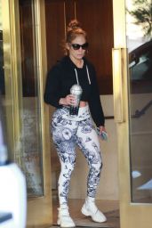 Jennifer Lopez in High Waisted Leggings 01/04/2020