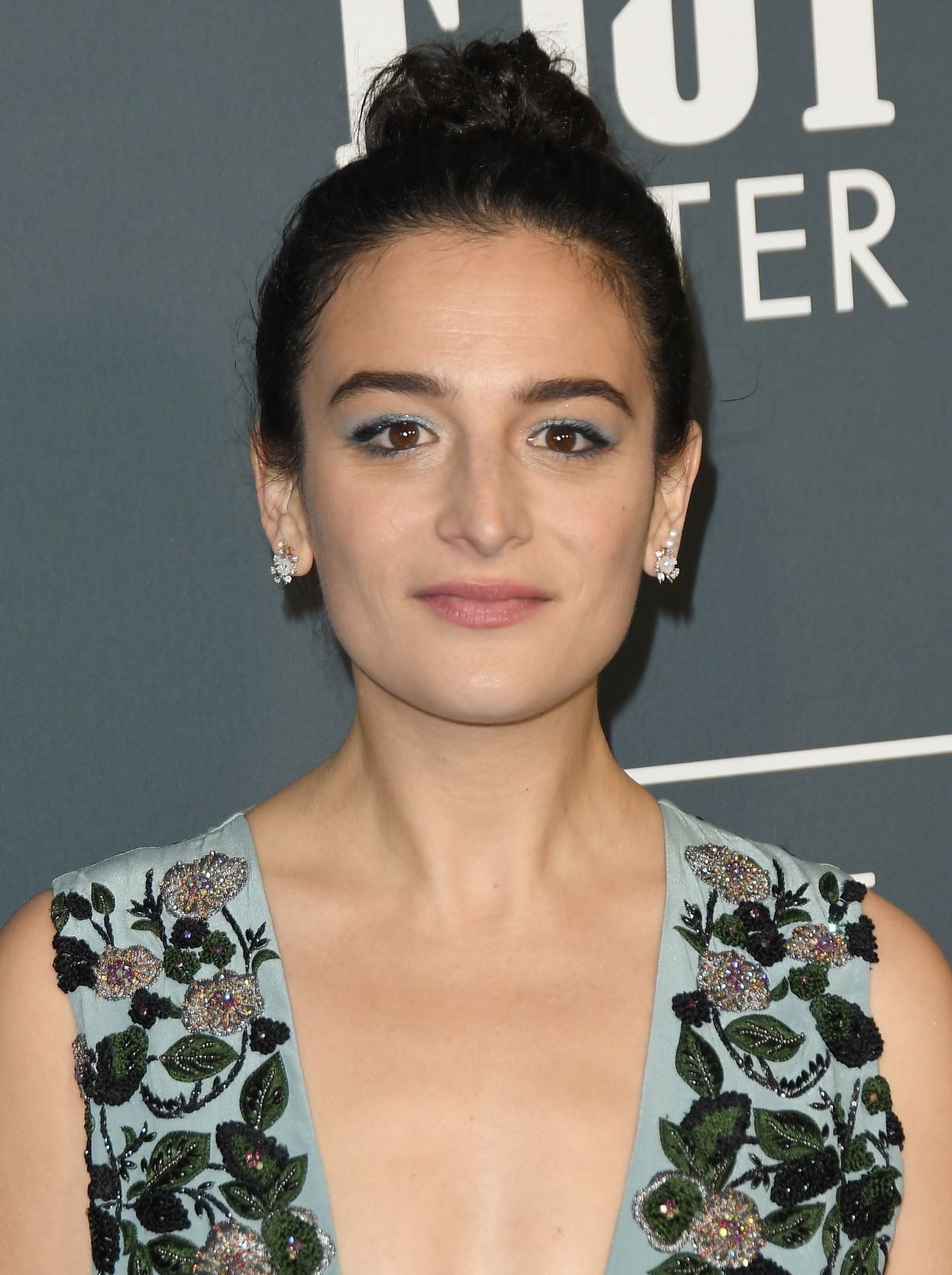 Jenny Slate – Critics’ Choice Awards 2020 • CelebMafia