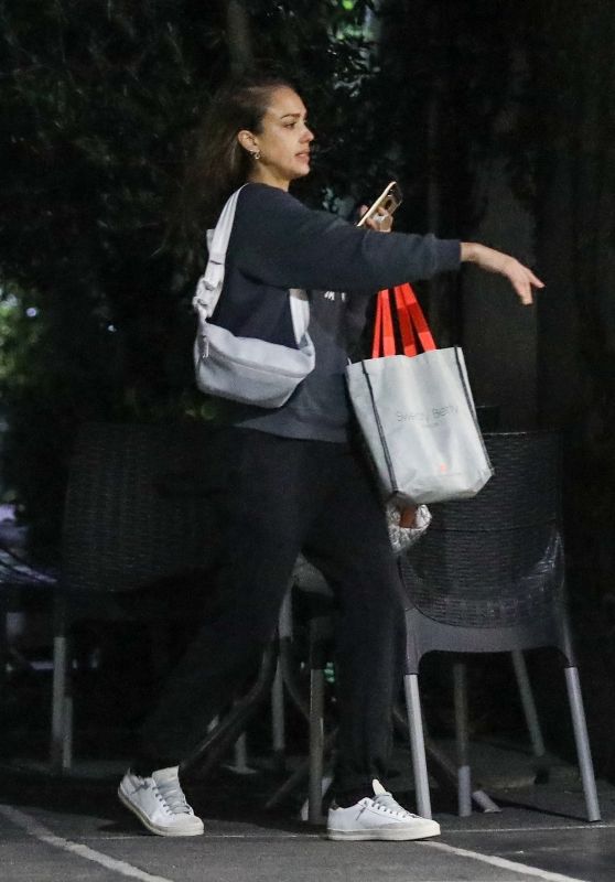 Jessica Alba - Out in West Hollywood 01/16/2020