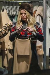 Jessica Simpson - Shopping in Aspen 12/31/2019