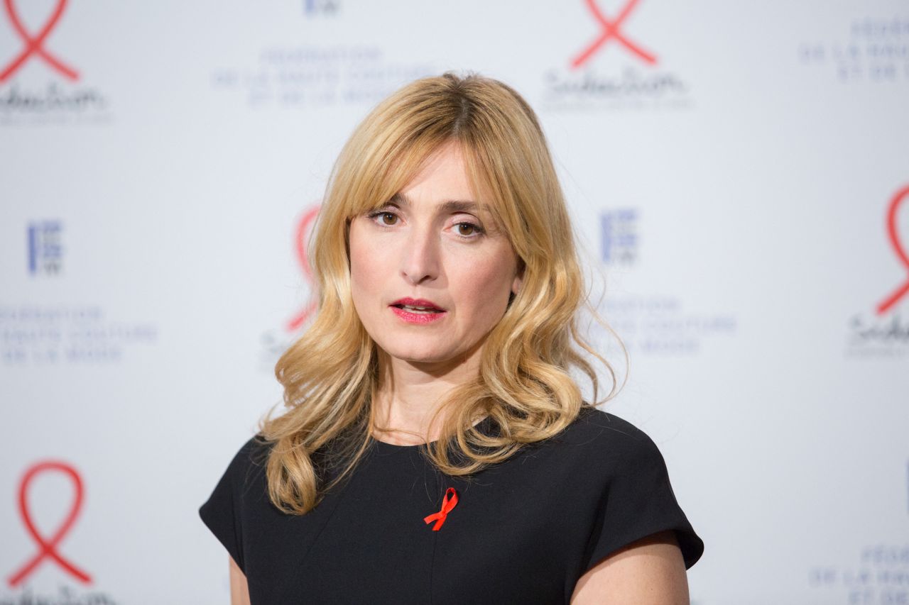 Julie Gayet – Fashion Dinner for AIDS Sidaction Association in Paris 01