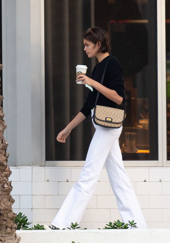 Kaia Gerber - Starbucks in Miami Beach 01/13/2020