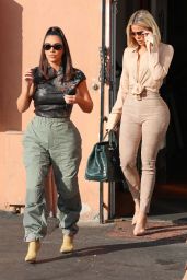 Kim Kardashian and Khloe Kardashian - Leaving Emilio
