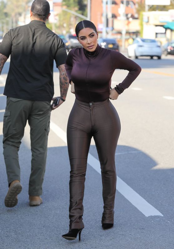 Kim Kardashian in Very Tight Brown Disco Pants 01/22/2020