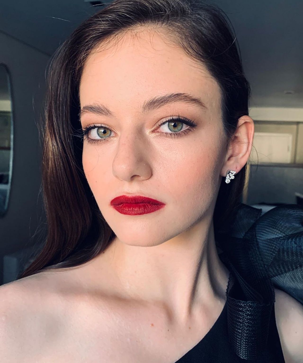 Mackenzie Foy - Social Media 01/06/2020 • CelebMafia