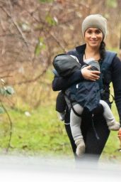Meghan Markle - Walk in the Woods in Vancouver 01/25/2020