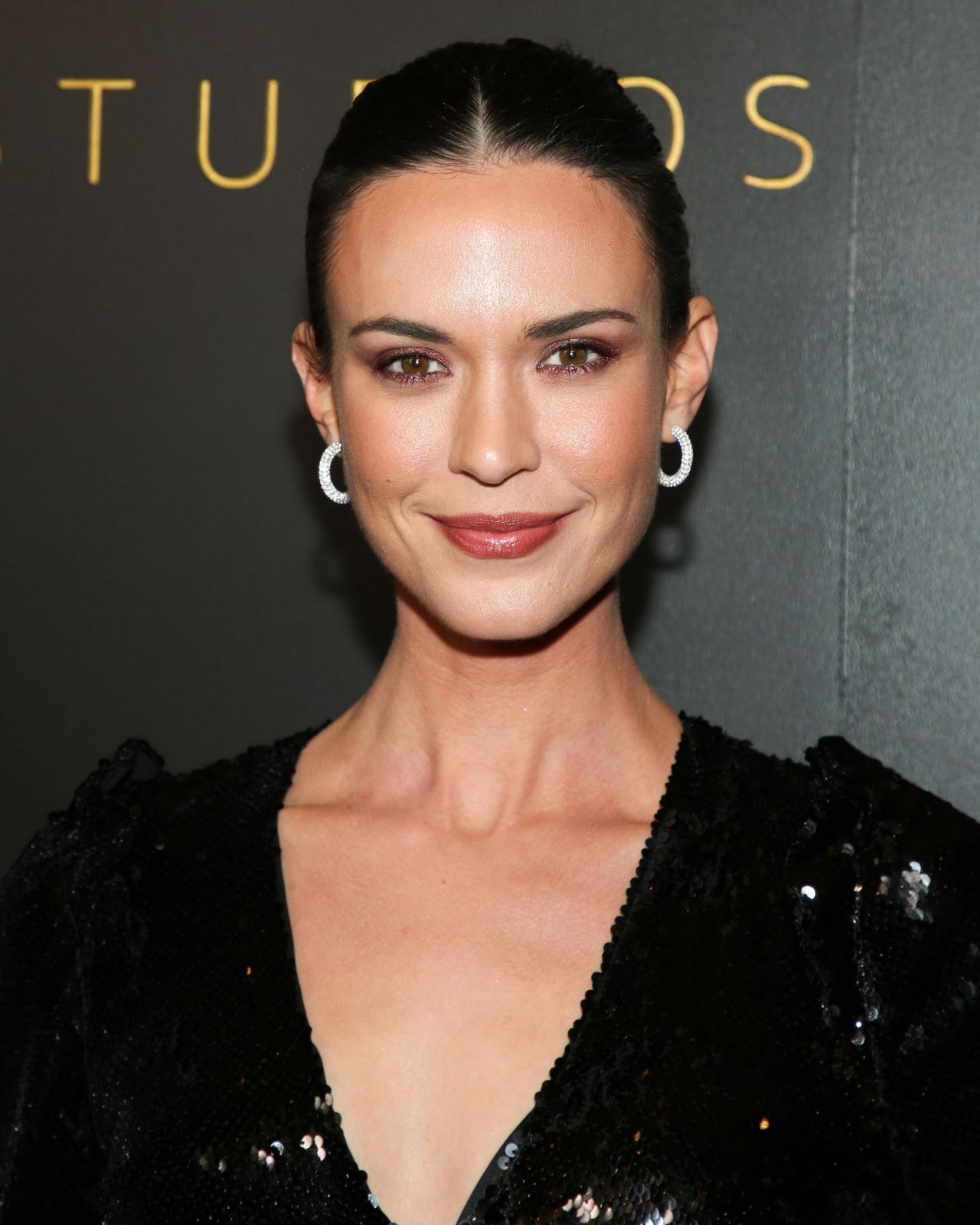 Odette Annable – Amazon Studios 2020 Golden Globe After Party • CelebMafia