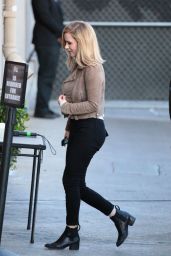 Rachel Brosnahan - Outside "Jimmy Kimmel Live" in LA 01/07/2020