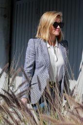 Reese Witherspoon Office Chic Outfit 01/28/2020