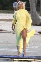 Rita Ora - Shooting a Video in Miami 01/10/2020