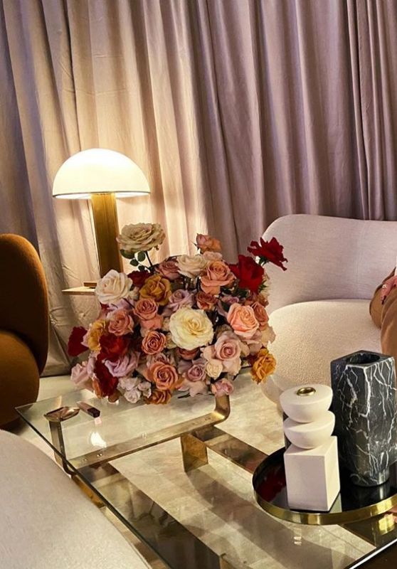 Rosie Huntington-Whiteley - Social Media 01/30/2020 • CelebMafia