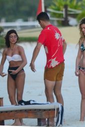 Sarah Hyland, Ashley Newbrough and Ciara Robinson On the Beach in Cancun 12/31/2019