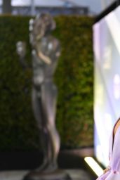 Sarah Hyland – Screen Actors Guild Awards 2020