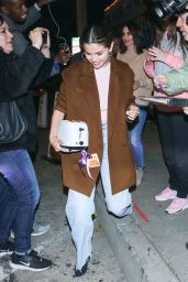 Selena Gomez - Out in Los Angeles 01/12/2020