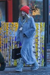 Sofia Richie Winter Street Style - Shopping in Aspen 12/30/2019