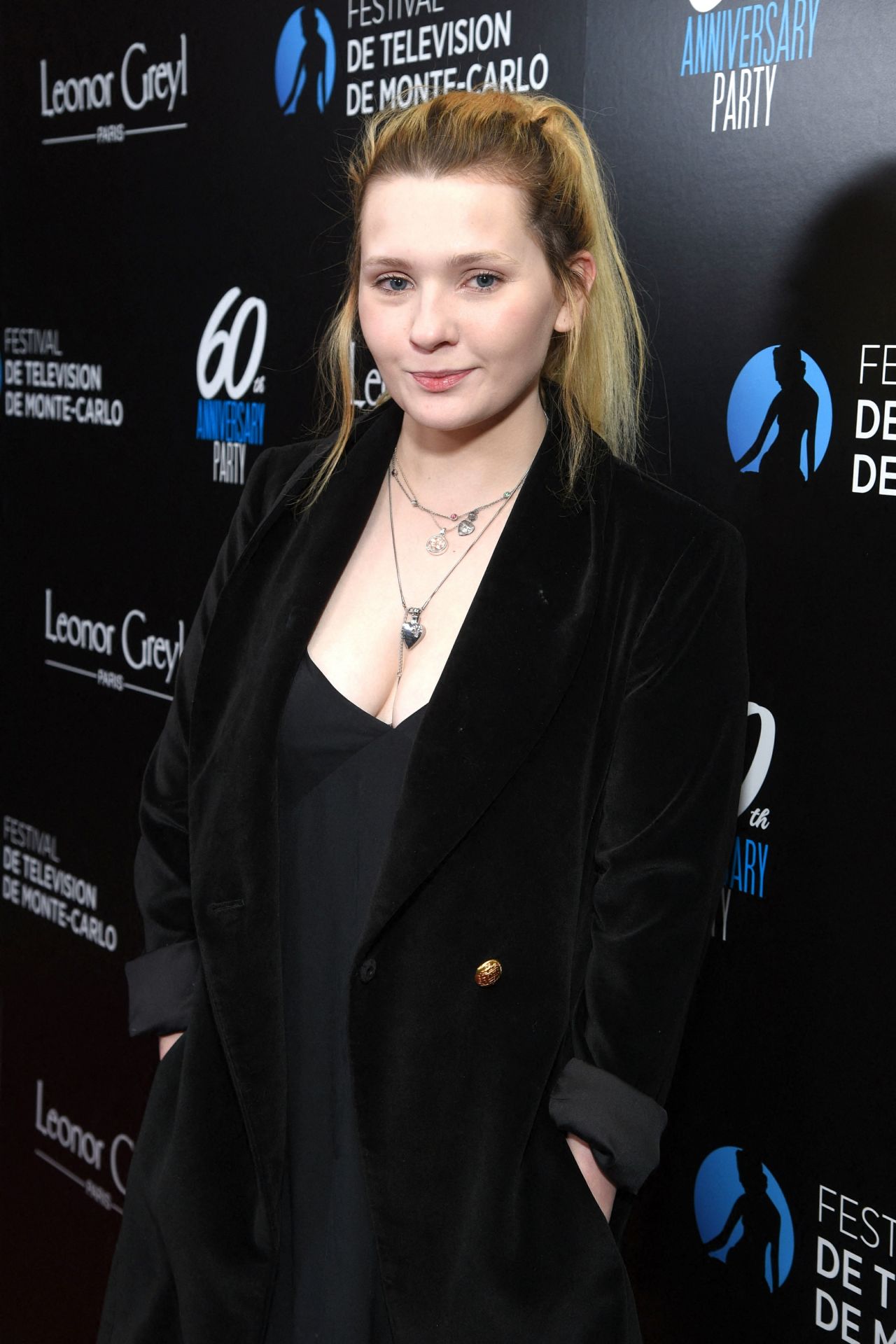 Abigail Breslin Style, Clothes, Outfits and Fashion • CelebMafia
