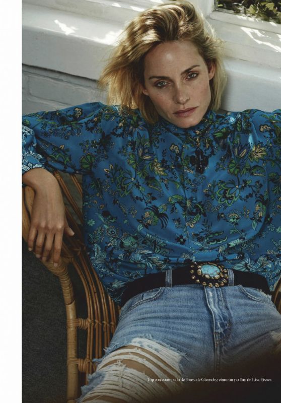 Amber Valletta - Vogue Mexico February 2020 Issue