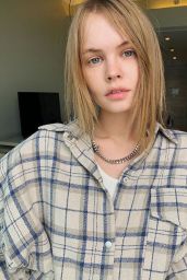 Anastasiya Scheglova – Social Media 02/14/2020 • CelebMafia