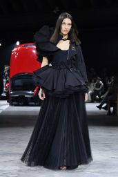 Bella Hadid – Walks Off-White Show at Paris Fashion Week 02/27/2020