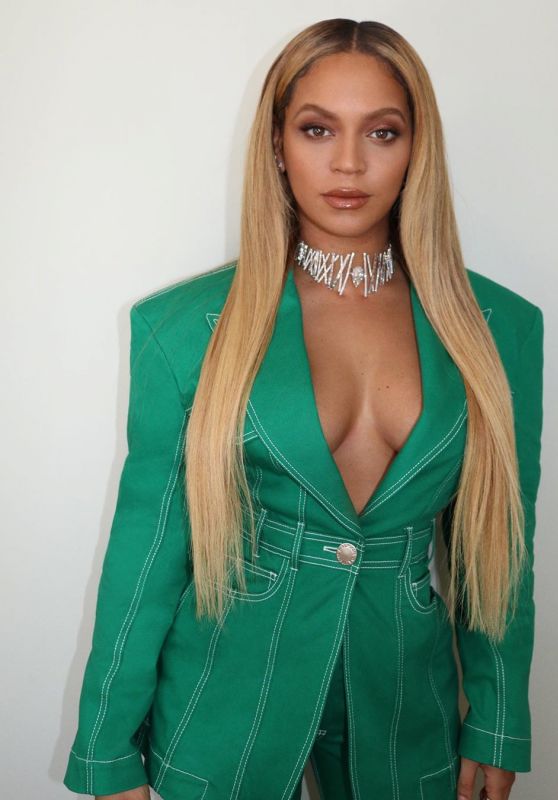 Beyonce Knowles Outfit - Social Media 02/03/2020