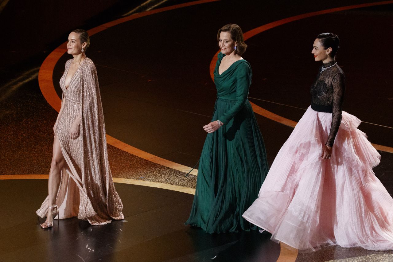 Brie Larson, Sigourney Weaver and Gal Gadot - Speak Onstage at Academy