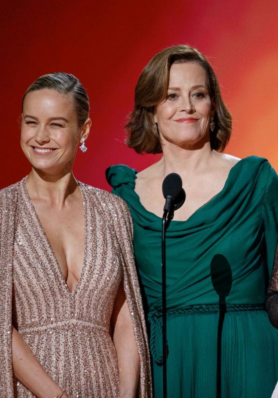 Brie Larson, Sigourney Weaver and Gal Gadot - Speak Onstage at Academy