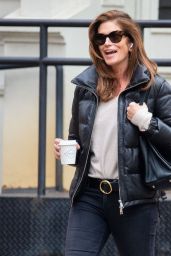 Cindy Crawford - Grabs a Cup of Coffee in NYC 02/05/2020