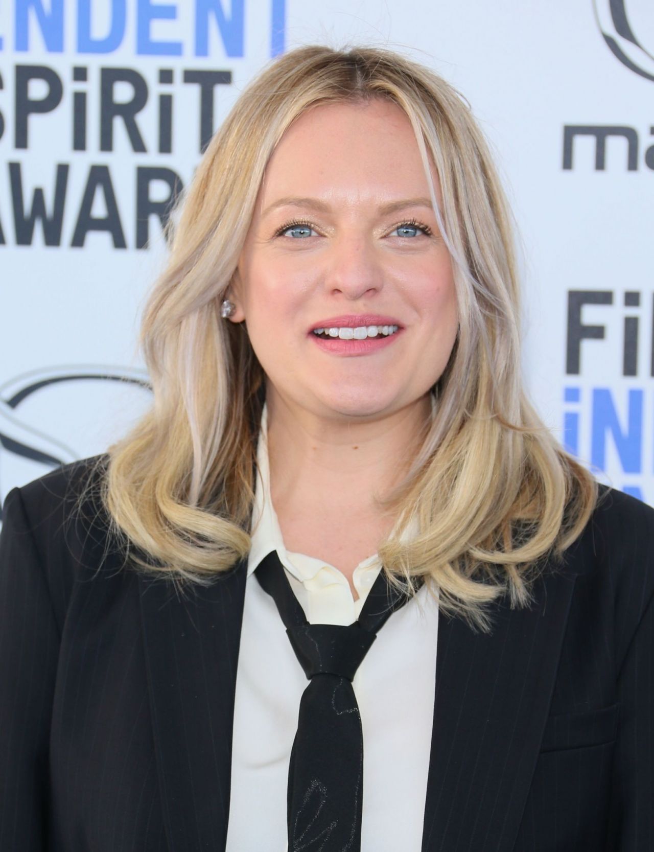 Elisabeth Moss – Film Independent Spirit Awards 2020 • CelebMafia