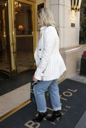 Elizabeth Moss Style - Paris 02/17/2020