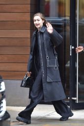 Gigi Hadid - Leaves Her Apartment in New York 02/10/2020