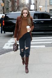 Gigi Hadid Street Style - NYC 02/12/2020