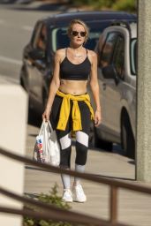 Hayley Roberts in Workout Gear - Calabasas 02/25/2020