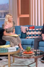 Holly Willoughby - "This Morning" TV Show in London 02/12/2020