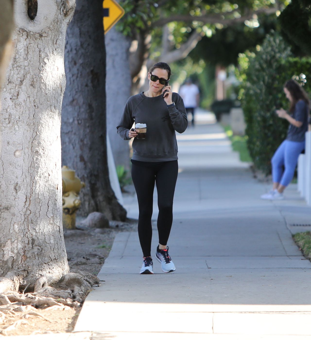 Jennifer Garner in Spandex - Out for a Walk in Brentwood 02/28/2020 ...