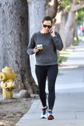 Jennifer Garner in Spandex - Out for a Walk in Brentwood 02/28/2020