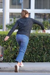 Jennifer Garner - Out in Santa Monica 02/04/2020
