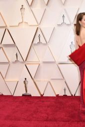 Kaitlyn Dever – Oscars 2020 Red Carpet