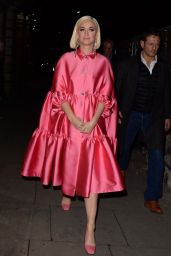 Katy Perry Style - Arriving at the Juliet Musical in London 02/03/2020