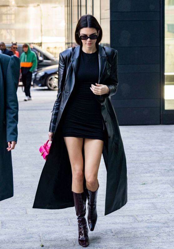 Kendall Jenner – Out in Milan 02/21/2020