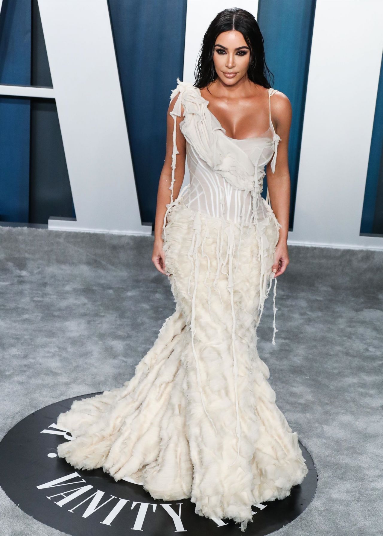 Kim Kardashian – Vanity Fair Oscar Party 2020 (more photos) • CelebMafia