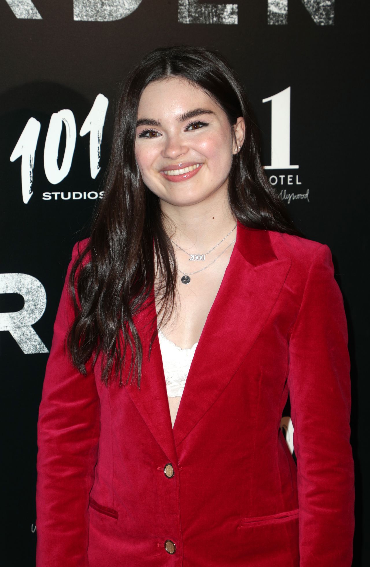 Landry Bender Style, Clothes, Outfits and Fashion • CelebMafia