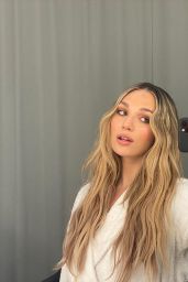 Maddie Ziegler - Social Media 02/12/2020 • CelebMafia