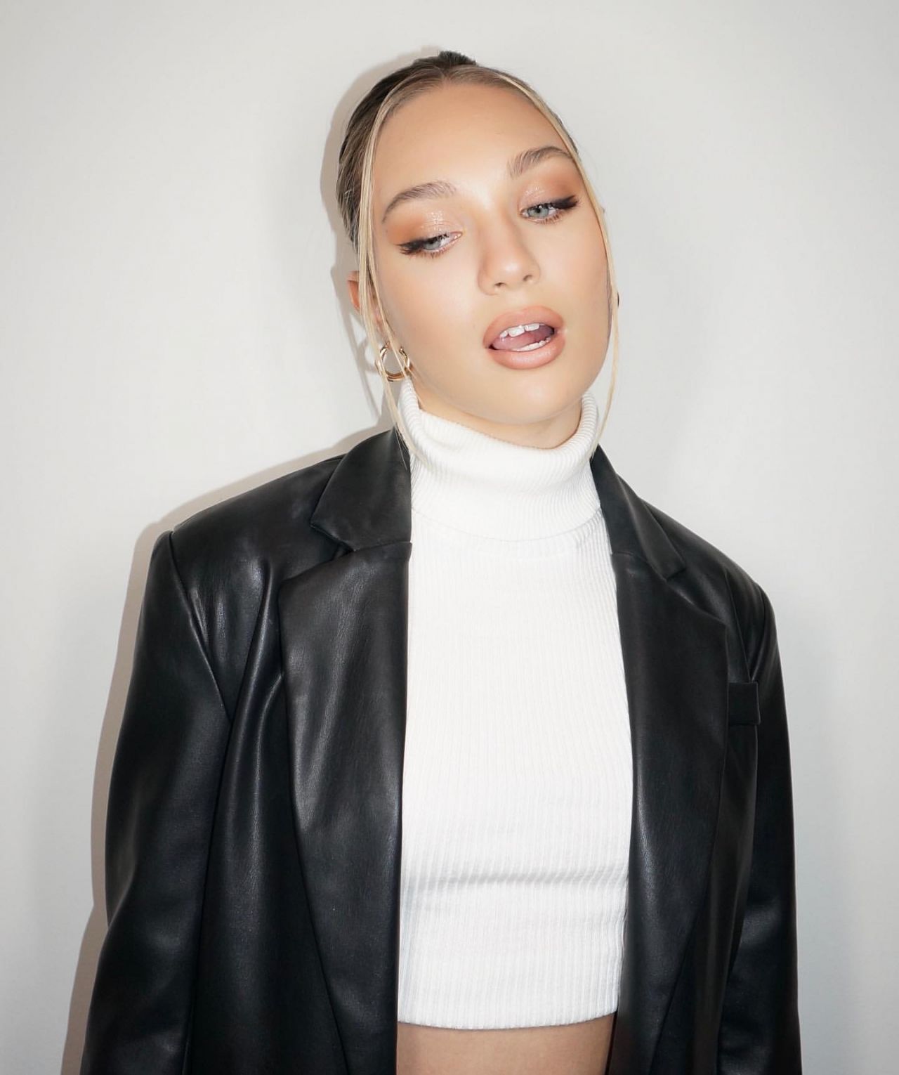 Maddie Ziegler - Social Media 02/27/2020 • CelebMafia