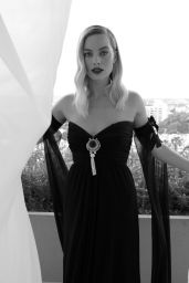 Margot Robbie - Vogue UK Oscars Special 02/10/2020