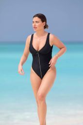 Megan Barton-Hanson in a Swimsuit - Maldives, January 2020