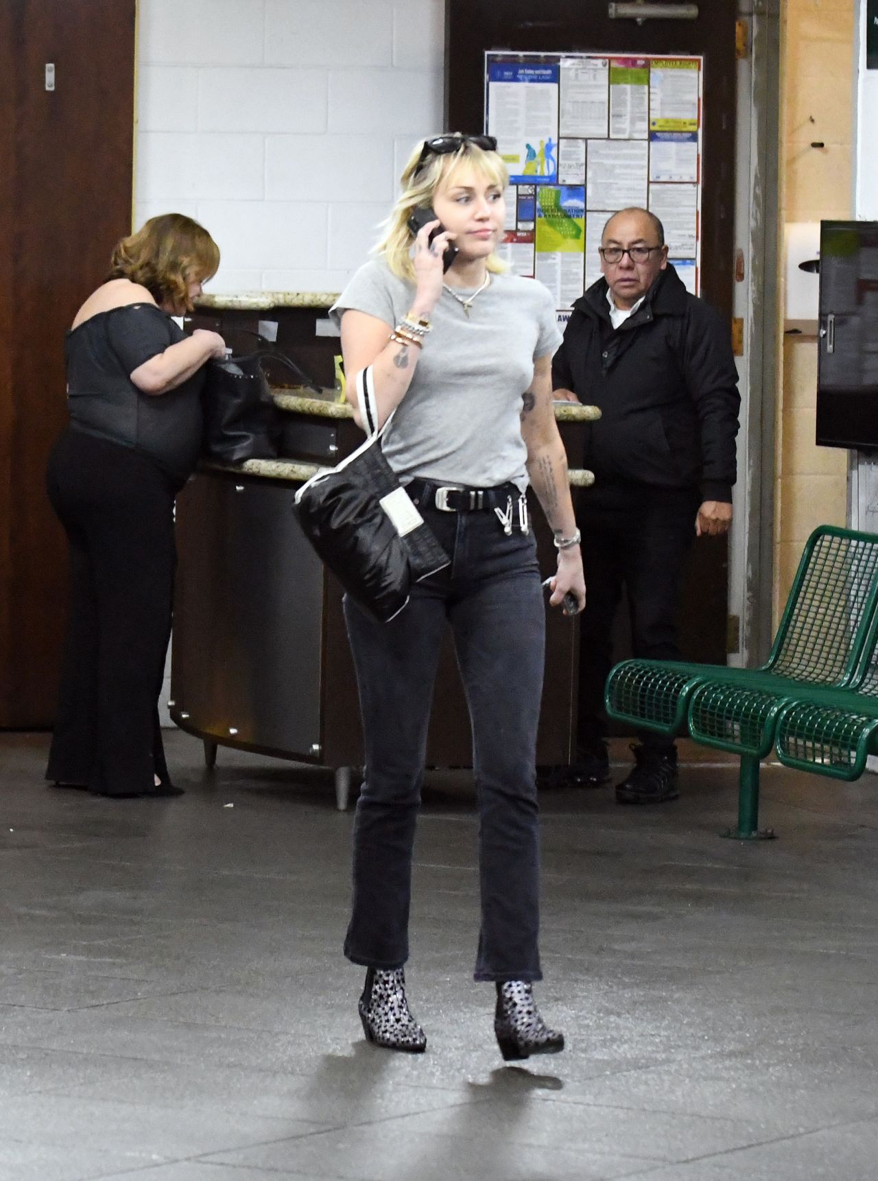 https://celebmafia.com/wp-content/uploads/2020/02/miley-cyrus-in-casual-outfit-los-angeles-02-02-2020-5.jpg