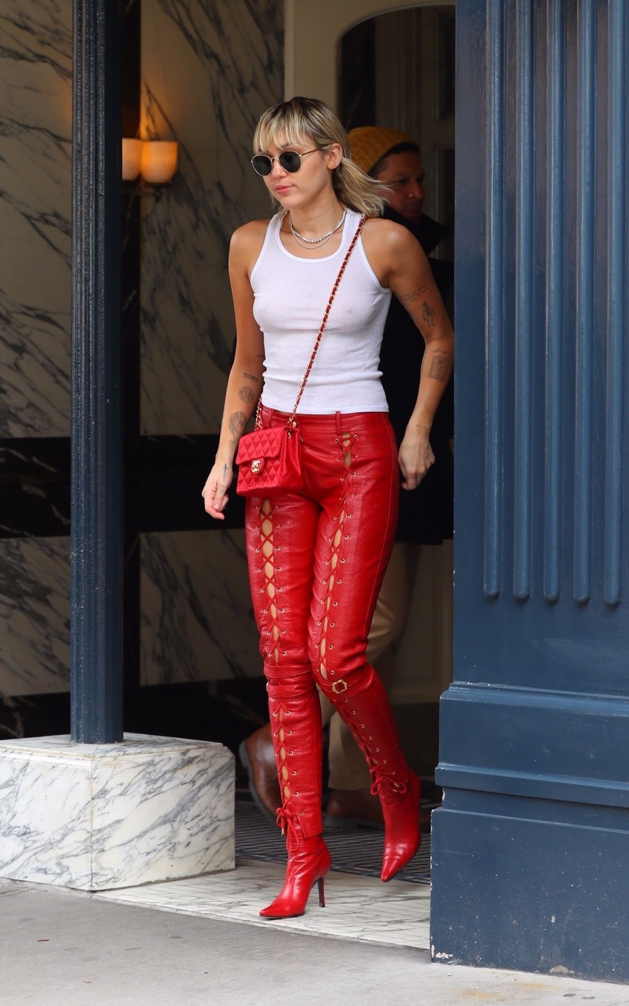 Miley Cyrus Redefines Street Fashion with Edgy and Unapologetic Style ...